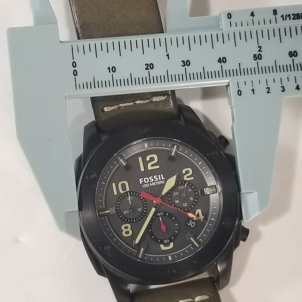 fossil machine chronograph watch Men's grey dial black case green leather FS5000
